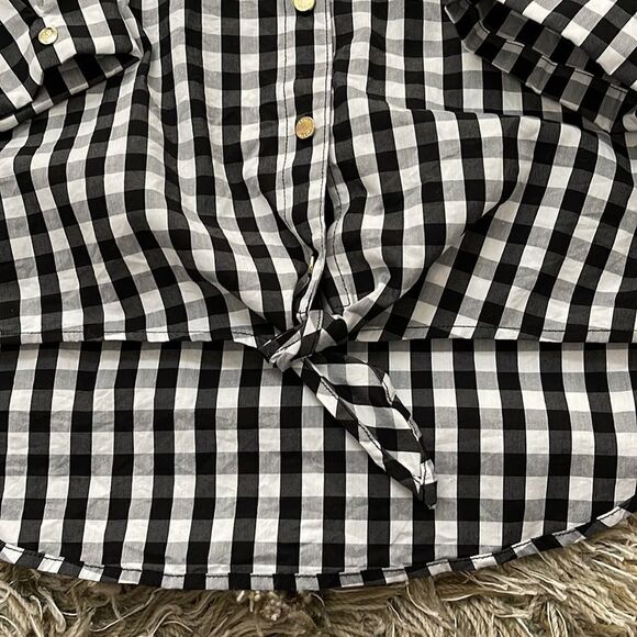 Anne Klein Button down shirt. Size Small - Picture 3 of 6